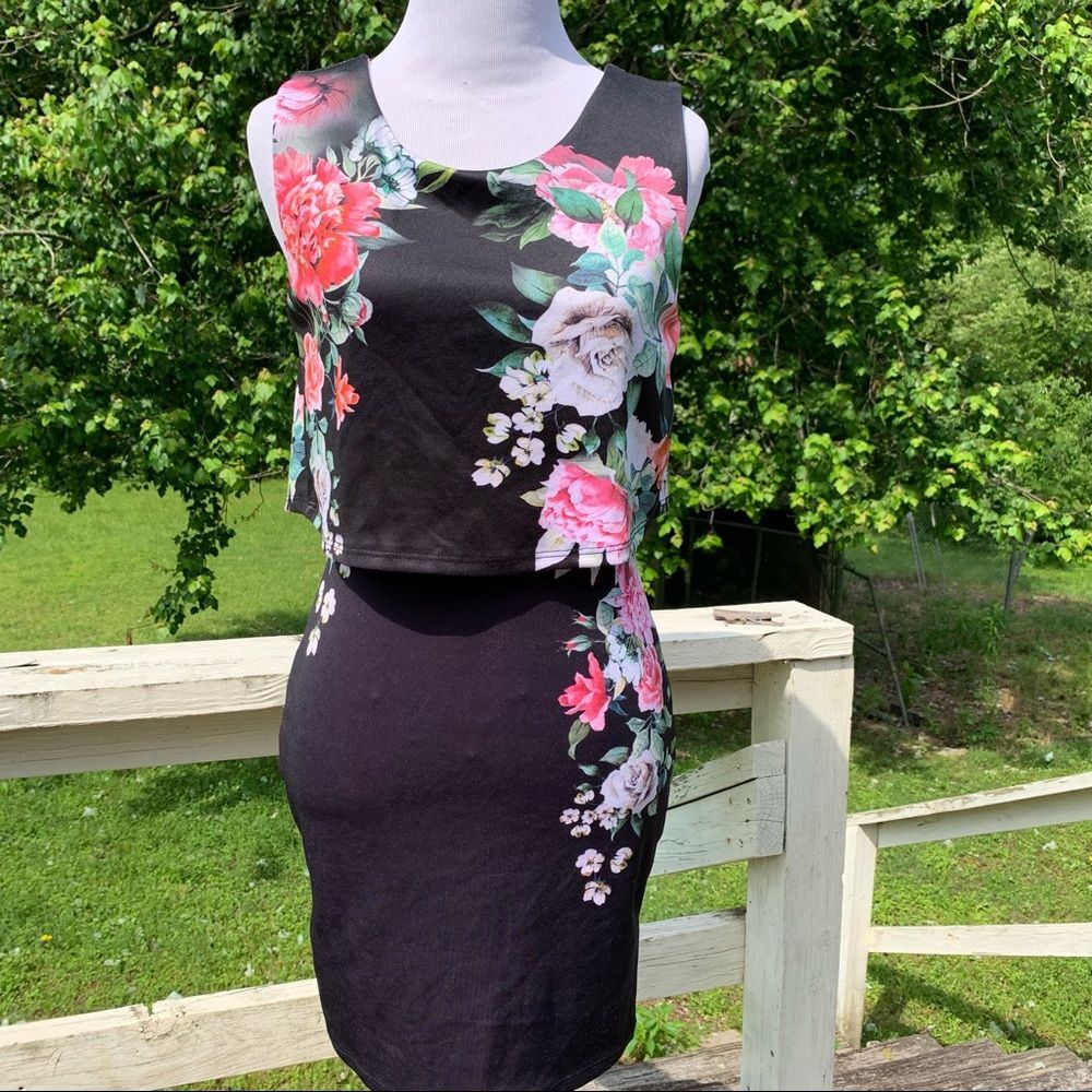 Rue 21 Medium Sleeveless Floral Mini Dress
